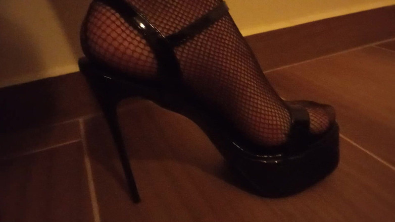 Georgia cross: Foot fetiš