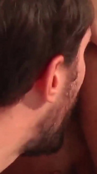 MENATPLAY - podnikatel Massimo jezdí na klavíru a anál s Philipem Zyosem