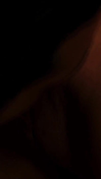 Plážová děvka Lilith Lavey je promočená v mrdce celé její obrovské kozy