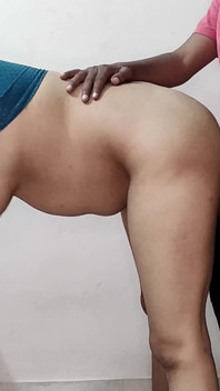 Cameriera scopata dal proprietario, sesso porno hindi audio fatto in casa