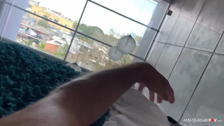 Amateur Gay POV: Il figliastro mi sveglia