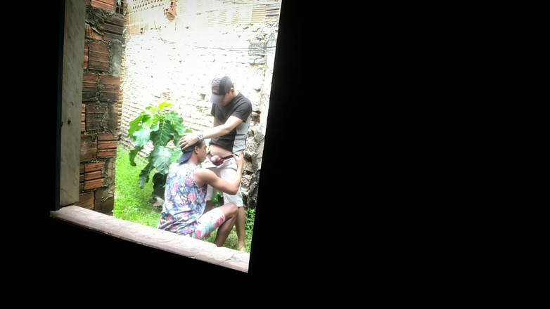 MiguellTrajano: Leveransman följde kunden till ett övergett parti för att ge sin...