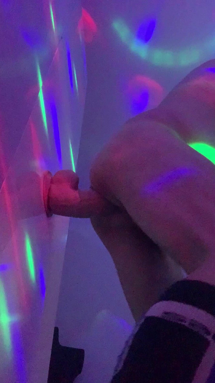 Warszawa gay: Дилдо Фан