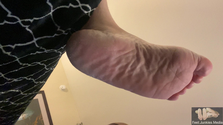 Foot Patrol: Sunny12s Big Meaty Feet Auditioning Next Foot Model