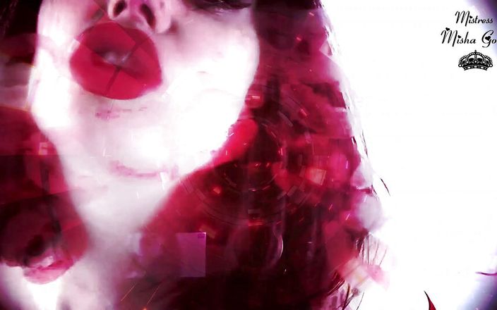 Goddess Misha Goldy: Mis besos rojos en ti