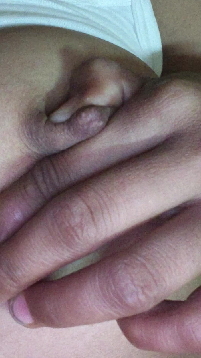 Moma: Сексуальне відео