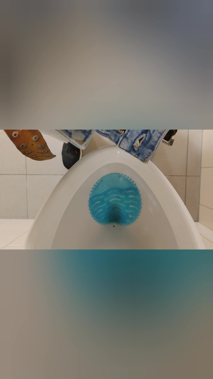 Bayer911: Golden Shower