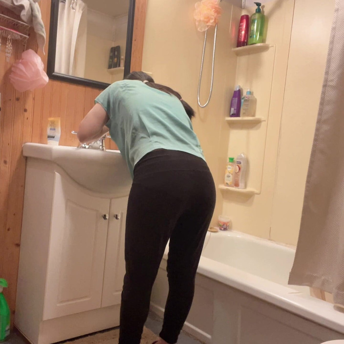 sweethanajapanese: Hana Clean Her Face Then Nake in the End