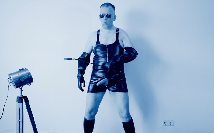 GERMANE_XL: Lastik Adam 2
