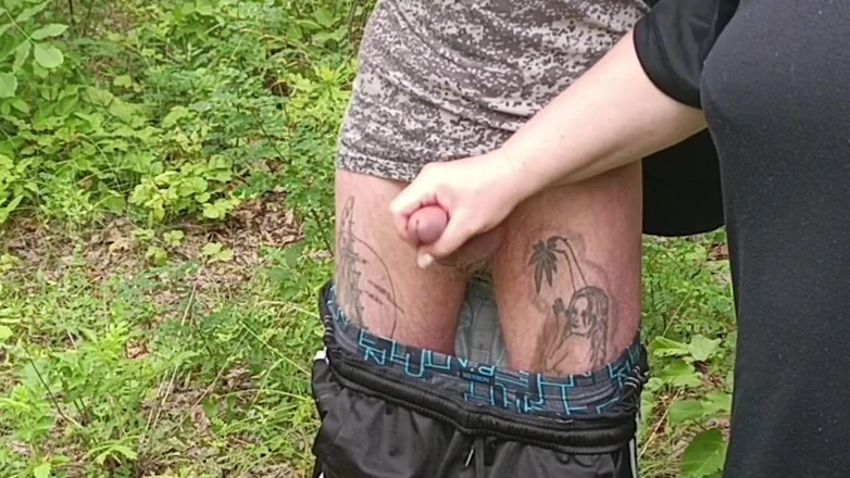 Zona901: Stepmom Sucks My Dick in a Park and Swallows Cum