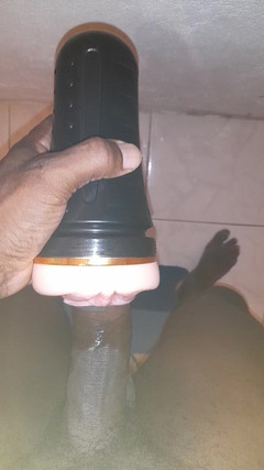 Black guy: Honění S10 E5