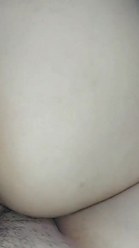 Figa pelosa e finisco con un creampie
