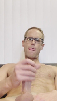 Hot Guy Cums Super Quick