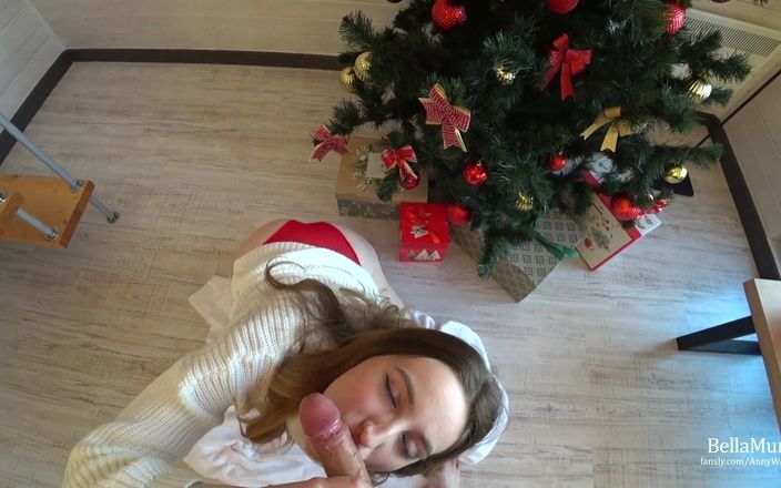 Anny Walker: Hot Brunette Gave Herself for Christmas for a Hard Fuck -...