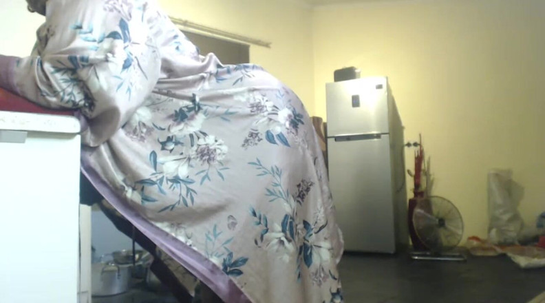 Legendary Booty Overdose: Prsatá bbw striptýz a škádlení vibrátorem