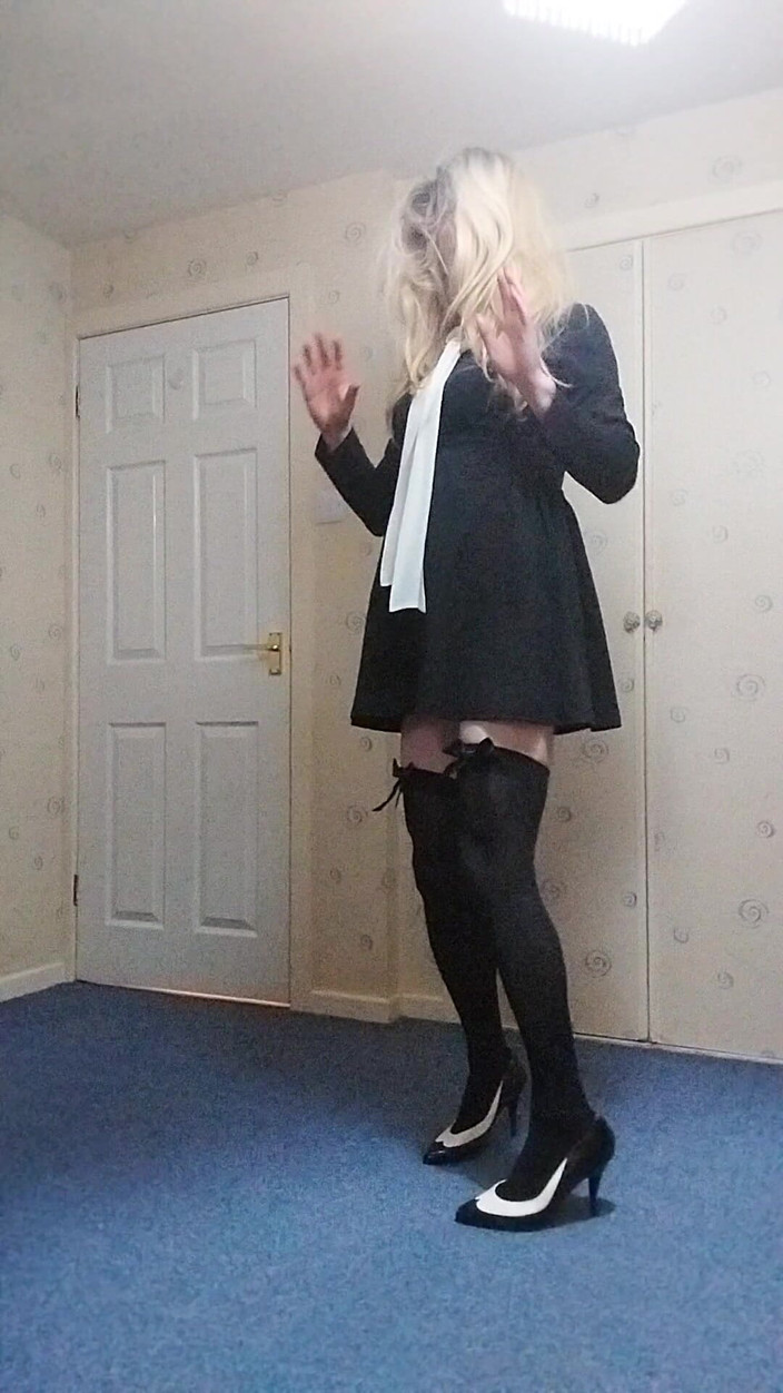 Cindy Belfast: 新しいドレスで欲情したシシーがイく