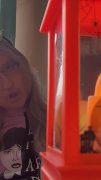 Pout voor je godin Asmr Lip Transformation Findom feminization