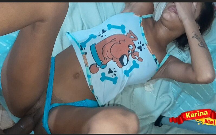 LeoOgro: En söt och generad styvdotter