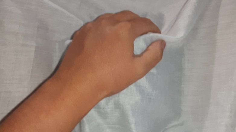 Lesbian-candys: 我们害羞的室友用舔阴把我们叫醒，惊喜三人行