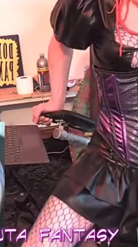 Gothic Princess in Corset Taking a Short Ride on the Sex Chair for Anal Training