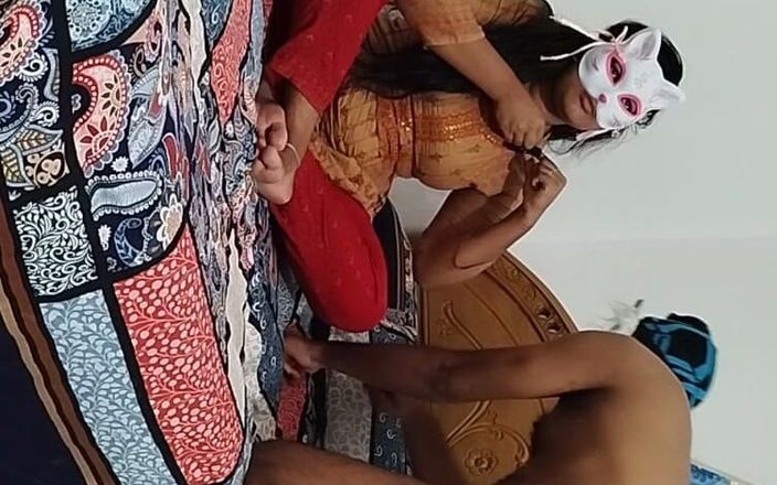 akashprimex790: Seksi sarışınlar yenge debor-akashprime ile sert grup sekste amcıklarını parçalıyor.