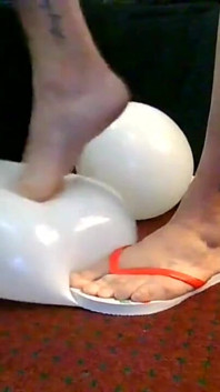Flip Flop Popping Balloons