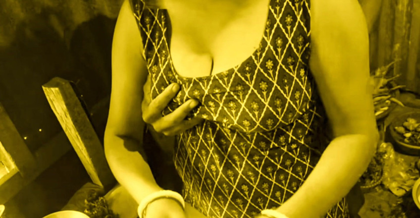 Teensex: Tânărul Devar insistă Bhabi fierbinte proaspăt căsătorită în bucătărie.