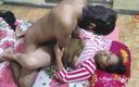 Desi Papa: Настоящая индийская девушка получает огромный выстрел порции спермы на ее натуральные сиськи