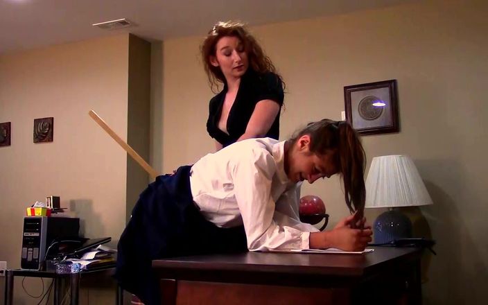 Punished Brats Spanking: Reportér s1 e2