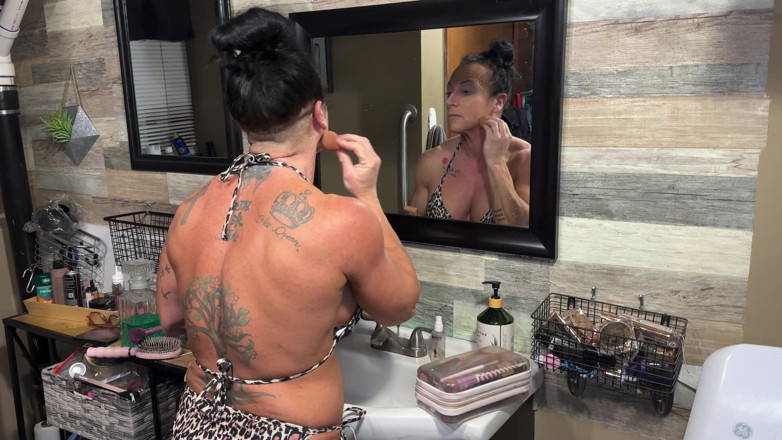 Kandylegsxxx: Los estornudos a través de makeupkandy son alérgicos al glam