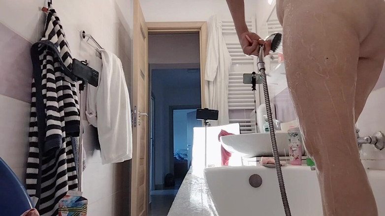 Mirsur: Sexy vrouw scheert haar poesjeshaar