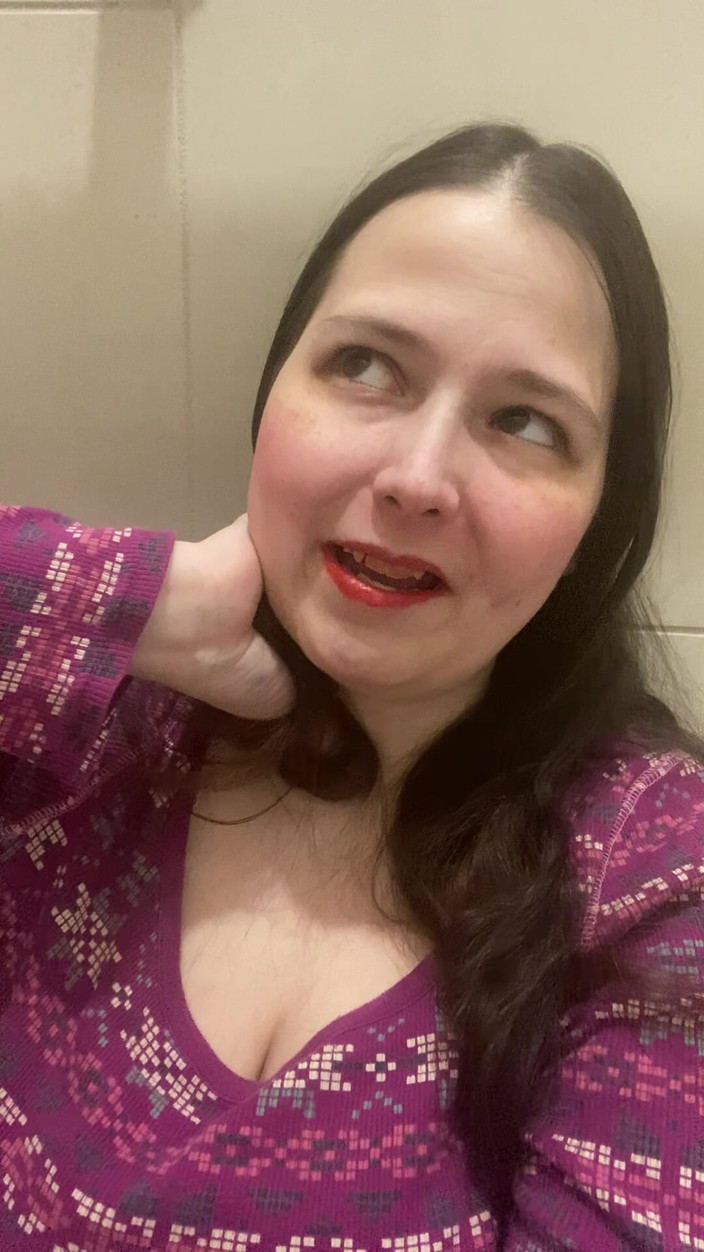MissChrystalline: Masturbation and Discussing Fantasies While I Play