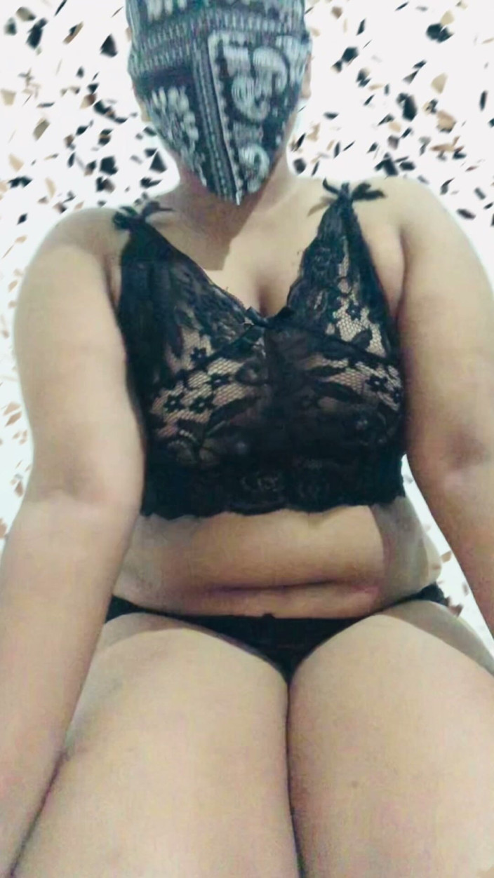 Amore_Ananya: My Hot Wife When I'm Not Home