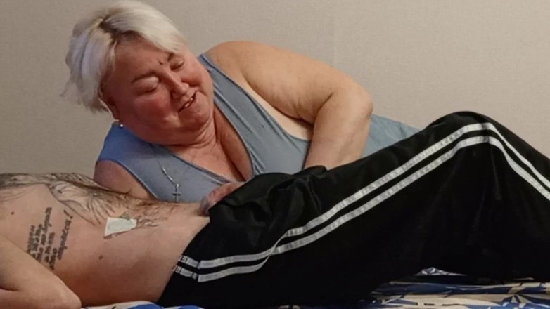 Zona901: 邻居喜欢我射在她嘴里并射精