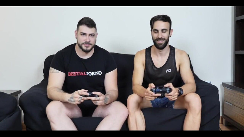 Zeus Ray: Videospiele spielen