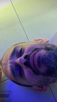 Debaixo dos meus pés: o lixo submisso degenerado