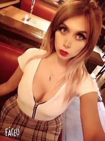 Barbietransxxxx: Транс зі своїм коханцем-байкером на секс-канікулах