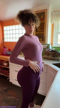 Une MILF riche a besoin de réparation ! La belle-mère des meilleurs amis, pas !