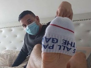 Tomas Styl: Leche con estos pies latinos