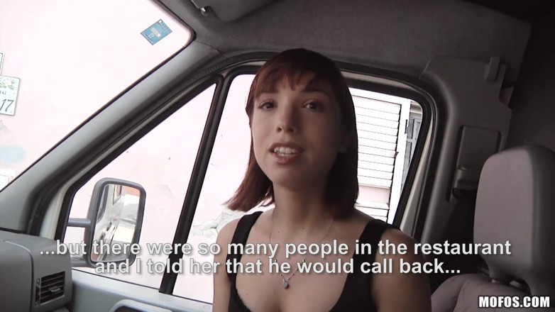 Stranded Teens: Mahsur kalan gençler - kızıl saçlı Tina Hot erkek arkadaşının aldattığını...