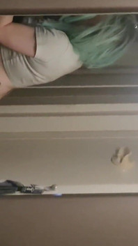 Crossdresser Pina w łazience