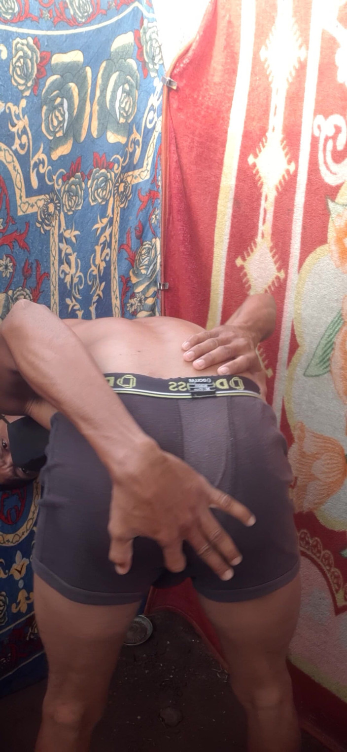 Che: Skinny Indian Ass