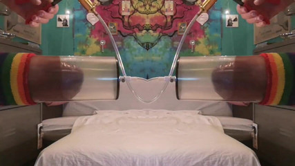 Monster_Meat_: Umělecké pumpování video