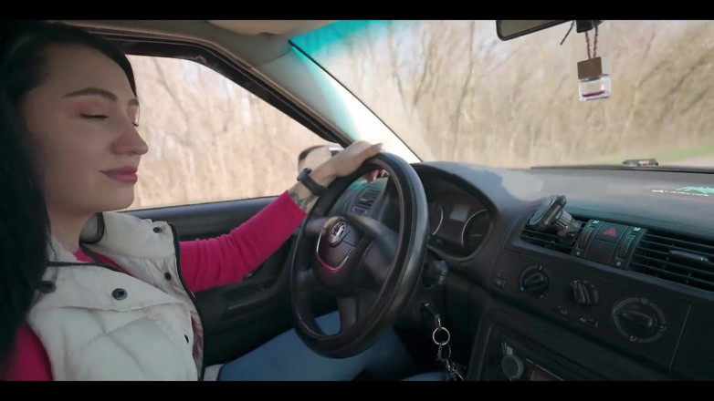 YSP Studio: Öffentlicher blowjob wird während der autofahrt abbiegen