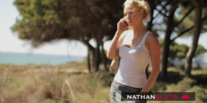 Nathansluts: Perforación anal áspera para la flaca Aliz