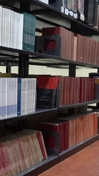 Bibliothek squirtet überall ins gesicht!
