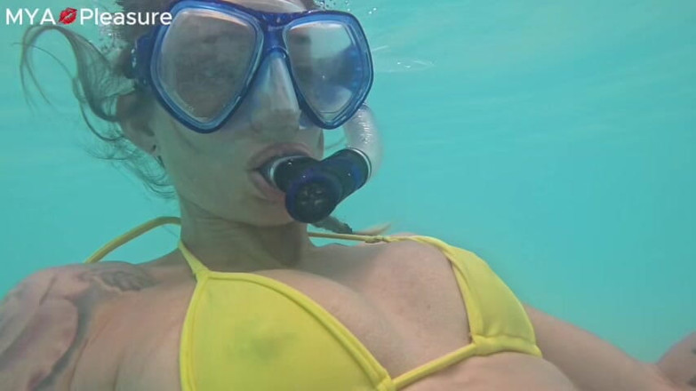 MYA Pleasure: Mya Pleasure Snorkels w Aruba