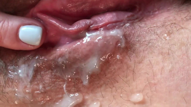 Anna Shpilman: Huge Cumshot on Hairy Pussy. Close-up