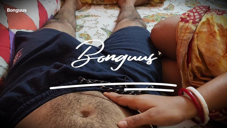 Riya Bonguus: Berkongsi katil dengan ibu tiri saya tiba-tiba dia meraih batang...