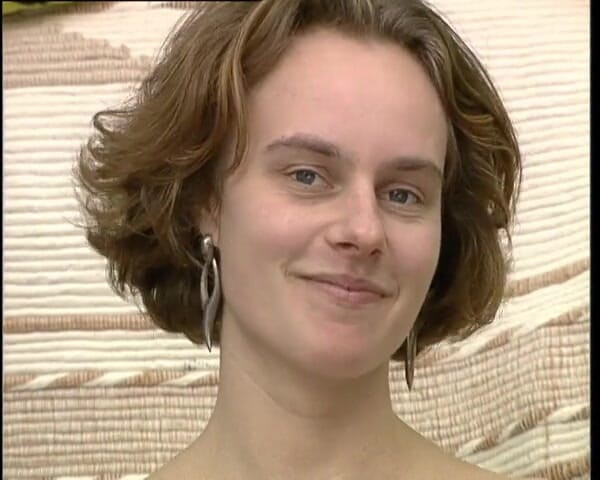 YOUR FIRST PORN: Attraktive Tina Wichst in Roten Socken - Attractive Tina Jerks off...